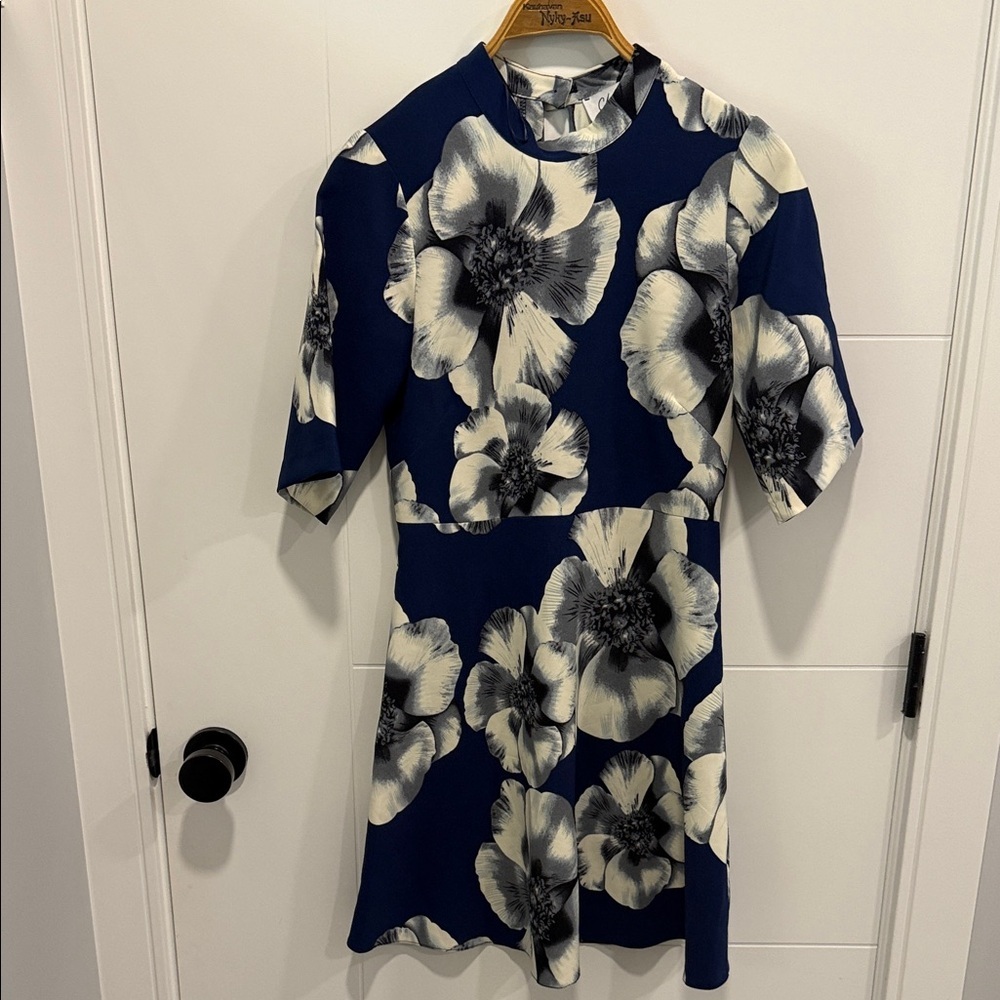 Closet London Blue and White Dress size 6